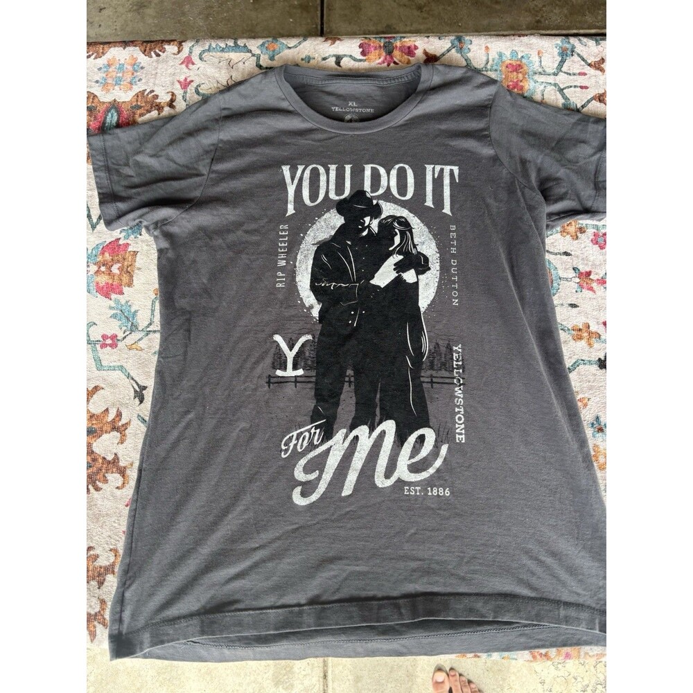Yellowstone TV Shirt XL Gray Rip & Beth You Do It For Me